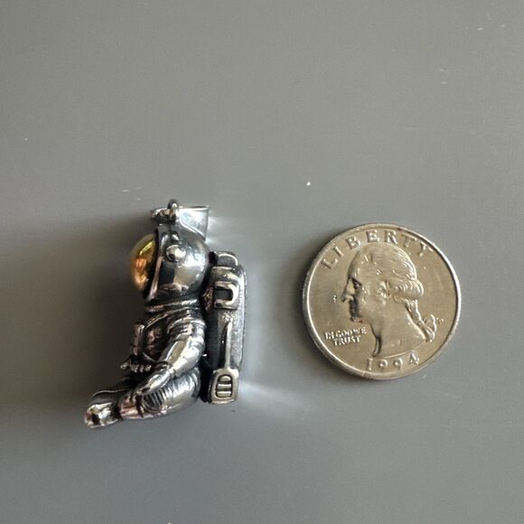 Astronaut Gold  Stainless Steel Pendant 24 Inch Cuban Link Chain Gift Trendy - Picture 4 of 8